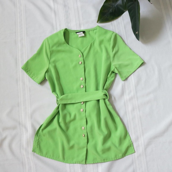 Green apple button down blouse with tie belt - Picture 1 of 8